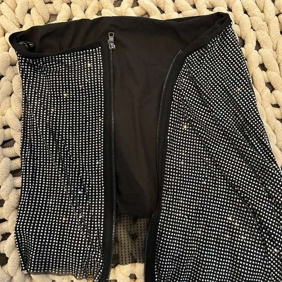 Akira rhinestone asymmetrical black wrap mini skirt with zipper - Picture 4 of 9